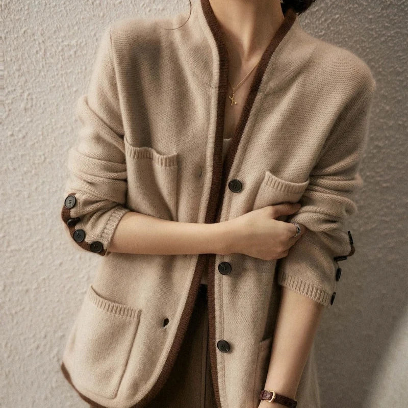 Women's Cardigan Sweater With 4 Pockets