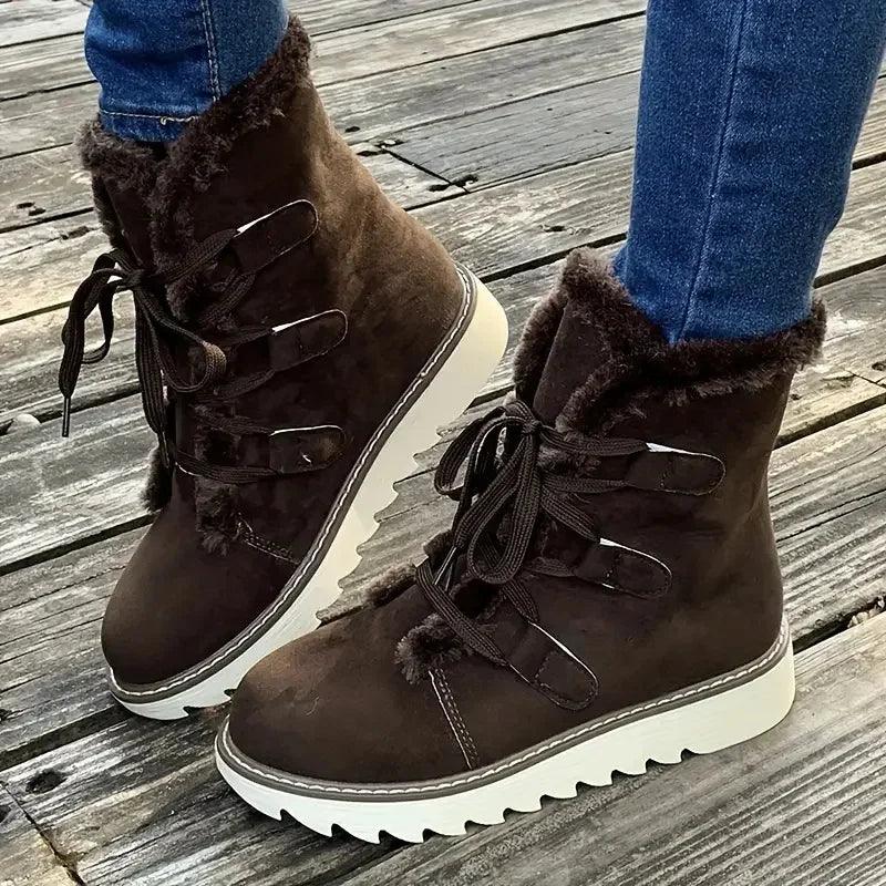 Women's Textured Flat Boots Padded Collar