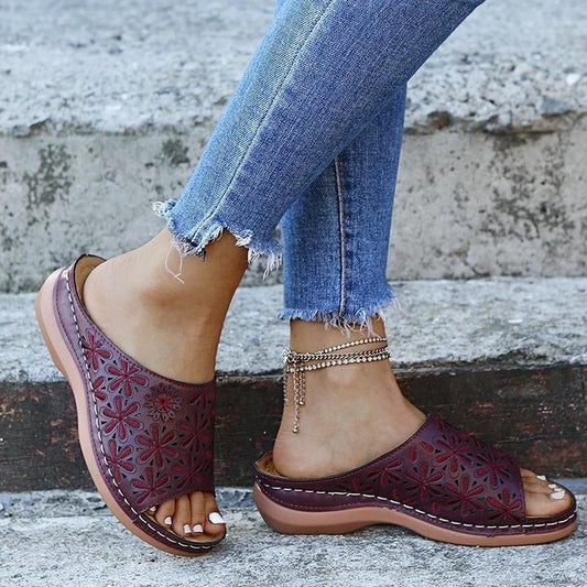 Comfortable Women's Supportive Flat Sandals for Walkers - VibreMode