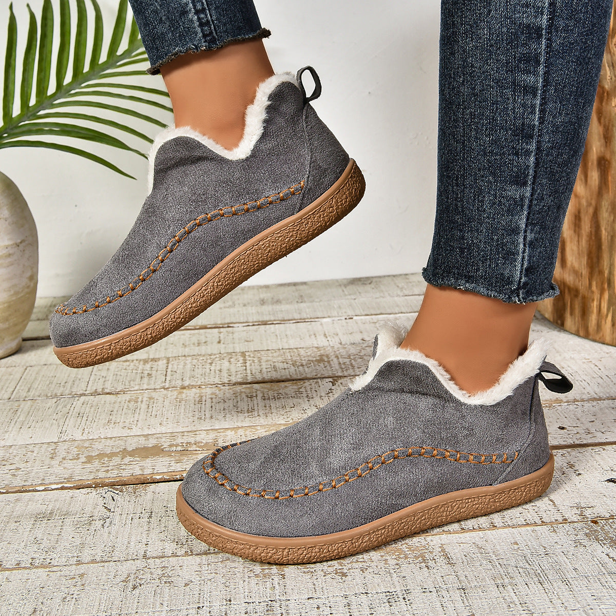 Women's Low Ankle Boots Rounded Toe Pull On Design