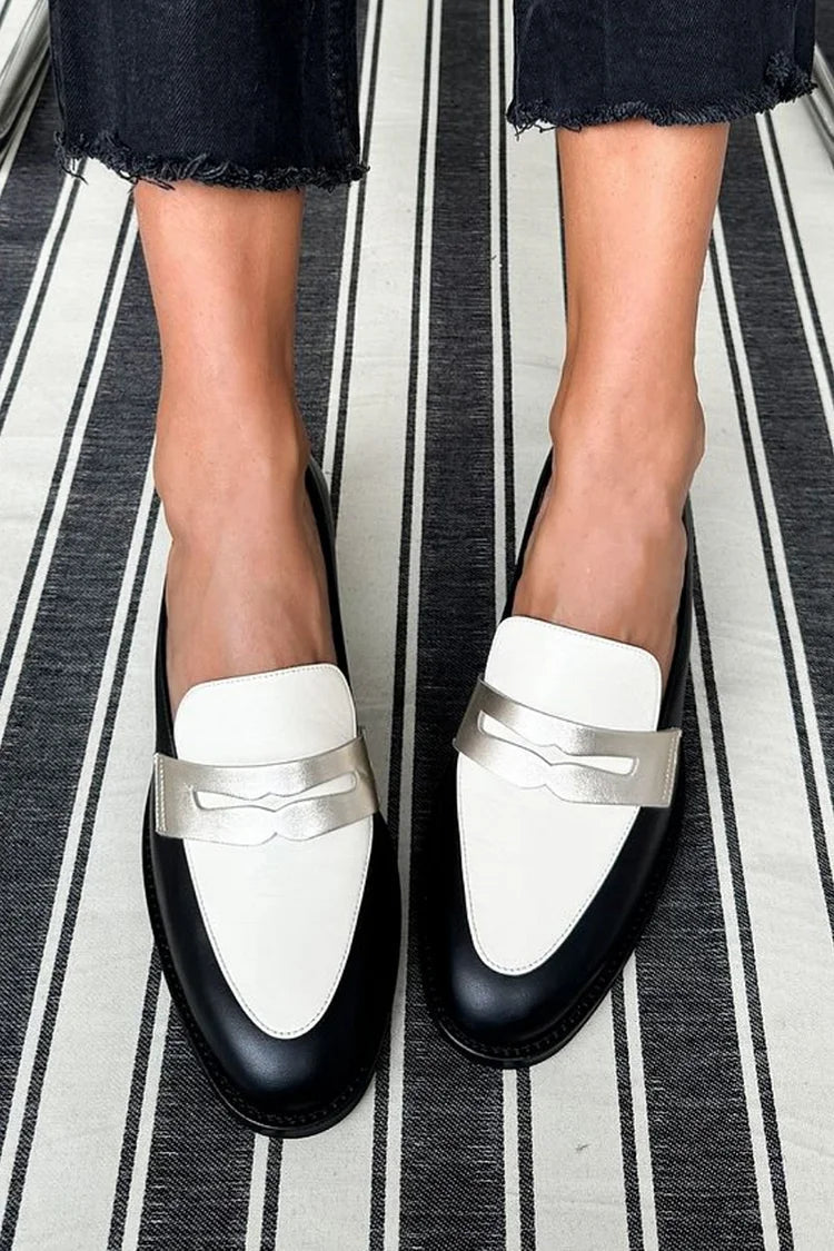 Women's Two-Tone Loafers Decorative Strap - VibreMode