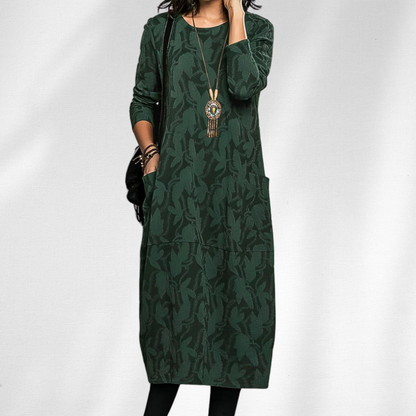 Elegant Women's Crewneck Winter Dress - VibreMode
