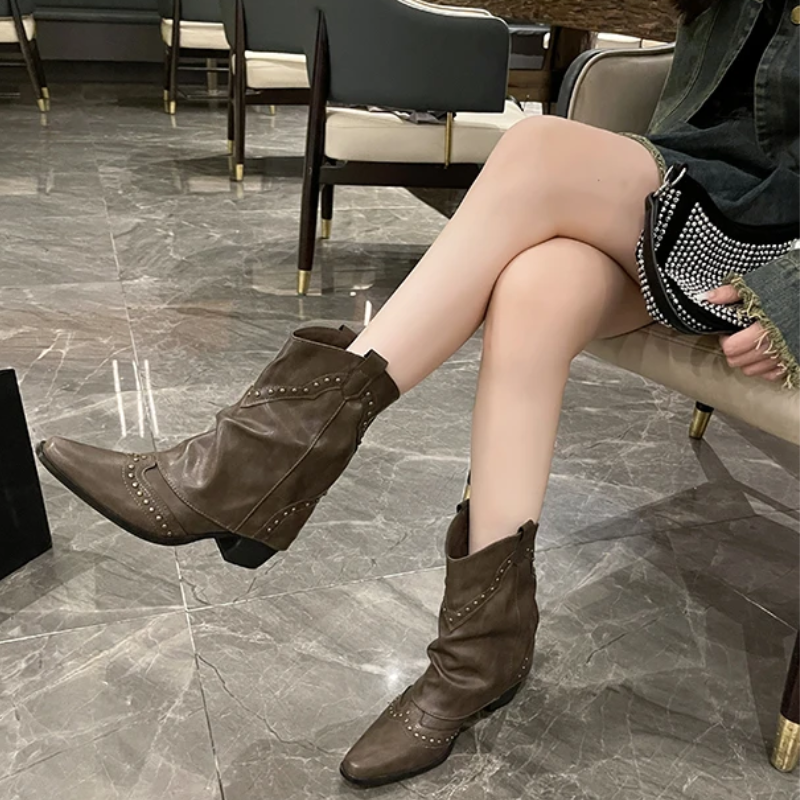 Women's Studded Western Boots - VibreMode