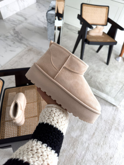 Women's Pull-On Platform Boots