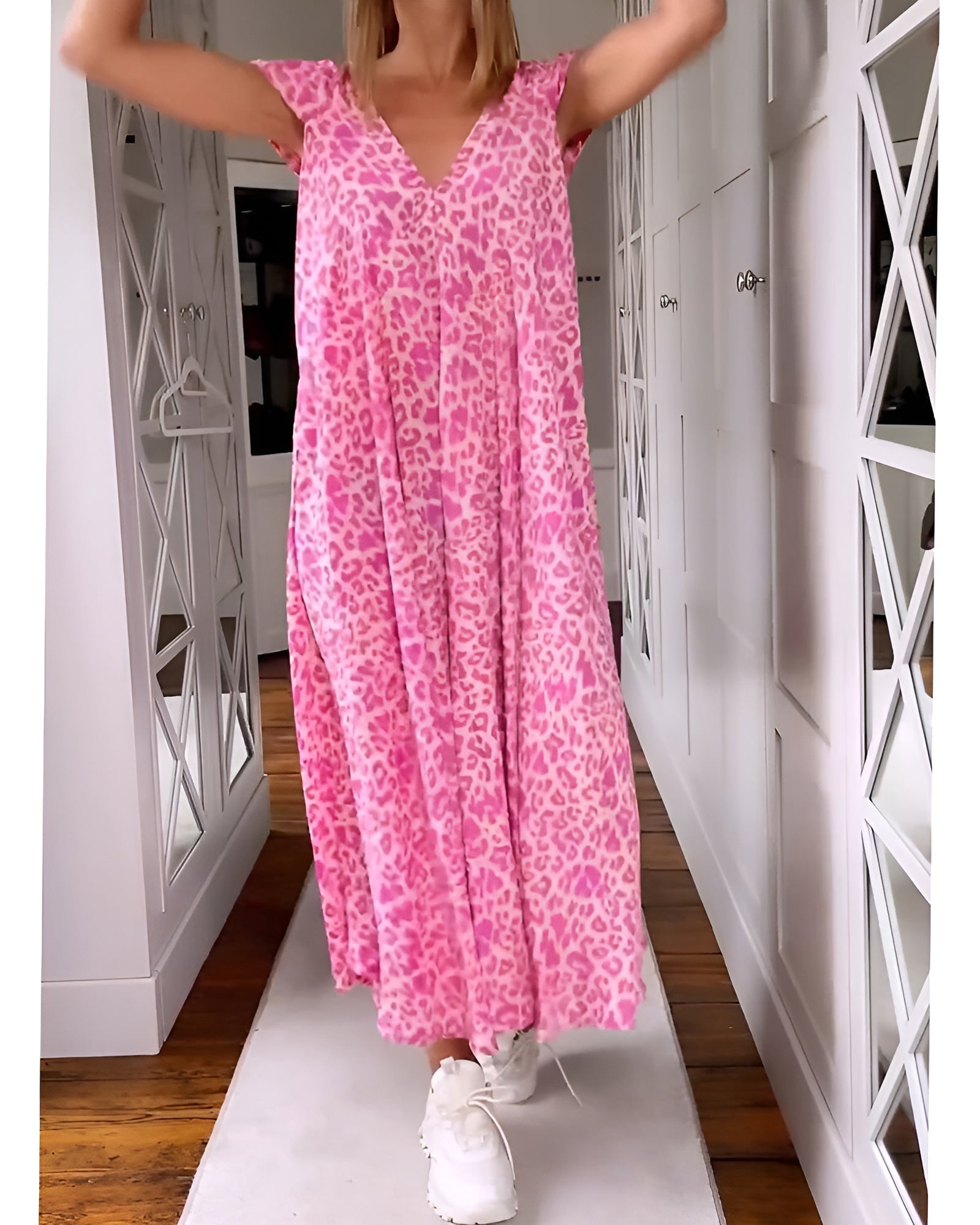 Floral Women's V Neck Relaxed Fit Short Sleeve Print Dress - VibreMode
