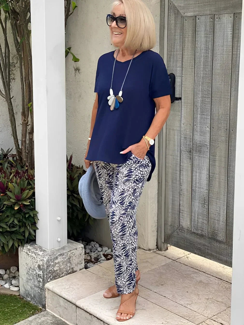 Women's Coastal Round Neck And Printed Pants Set