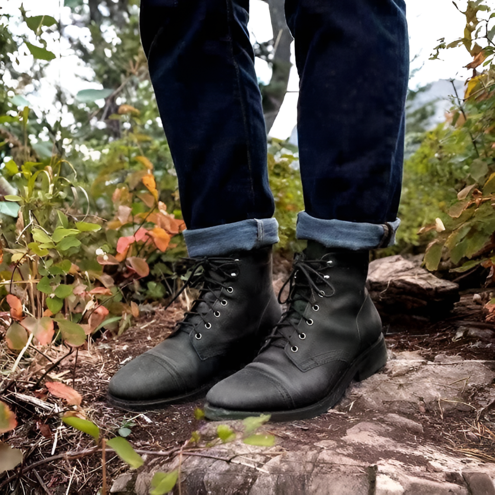 Men's Lace-Up Leather Boots