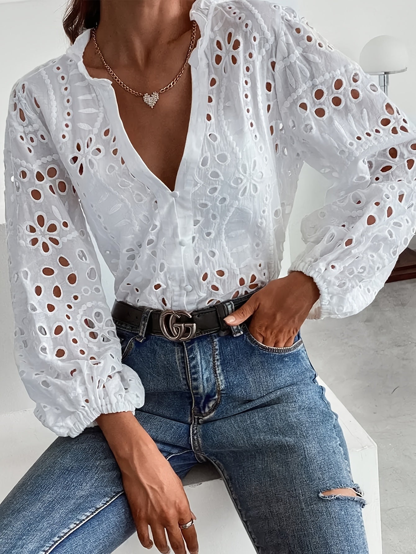 Women's Deep V-Neck Long-Sleeve Blouse - VibreMode