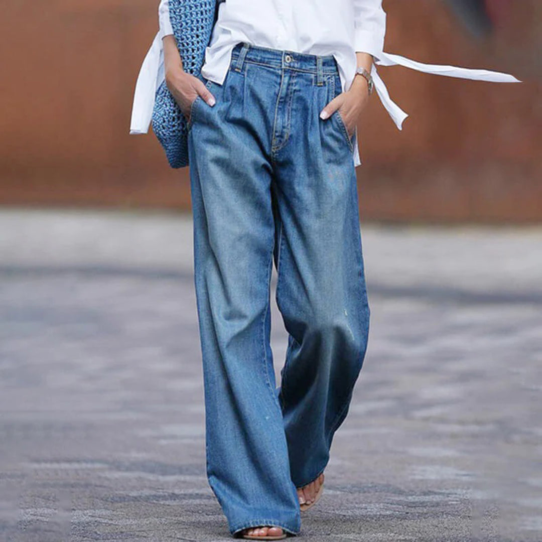 Women's Wide Leg Pleated Jeans Comfortable - VibreMode