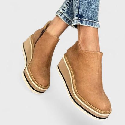 Women's Closed Toe Platform Boots - VibreMode