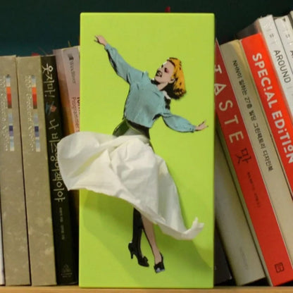 Women's Floral Flying Skirt Tissue Box