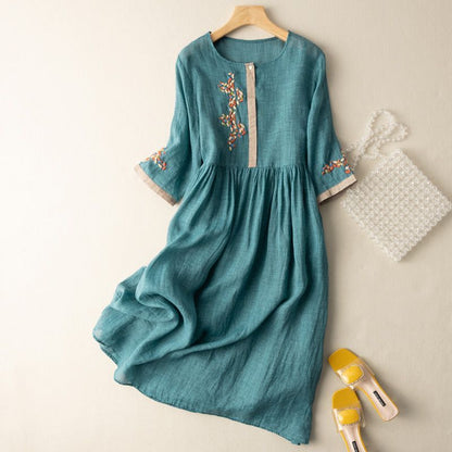 Women's Embroidered Maxi Dress - VibreMode