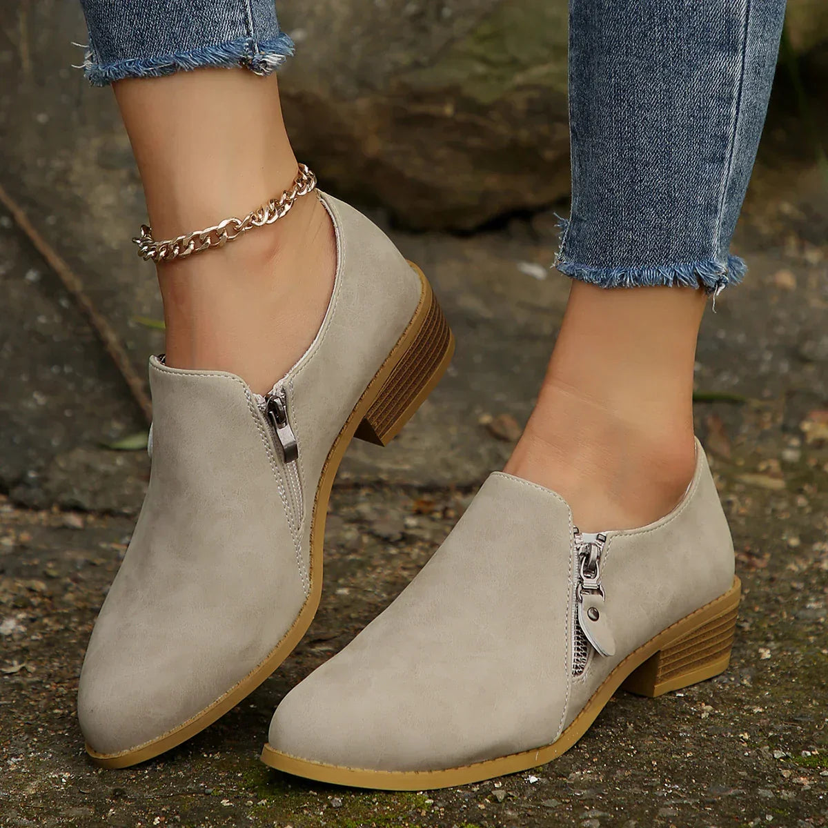 Women's Zip-Up Ankle Boots - VibreMode