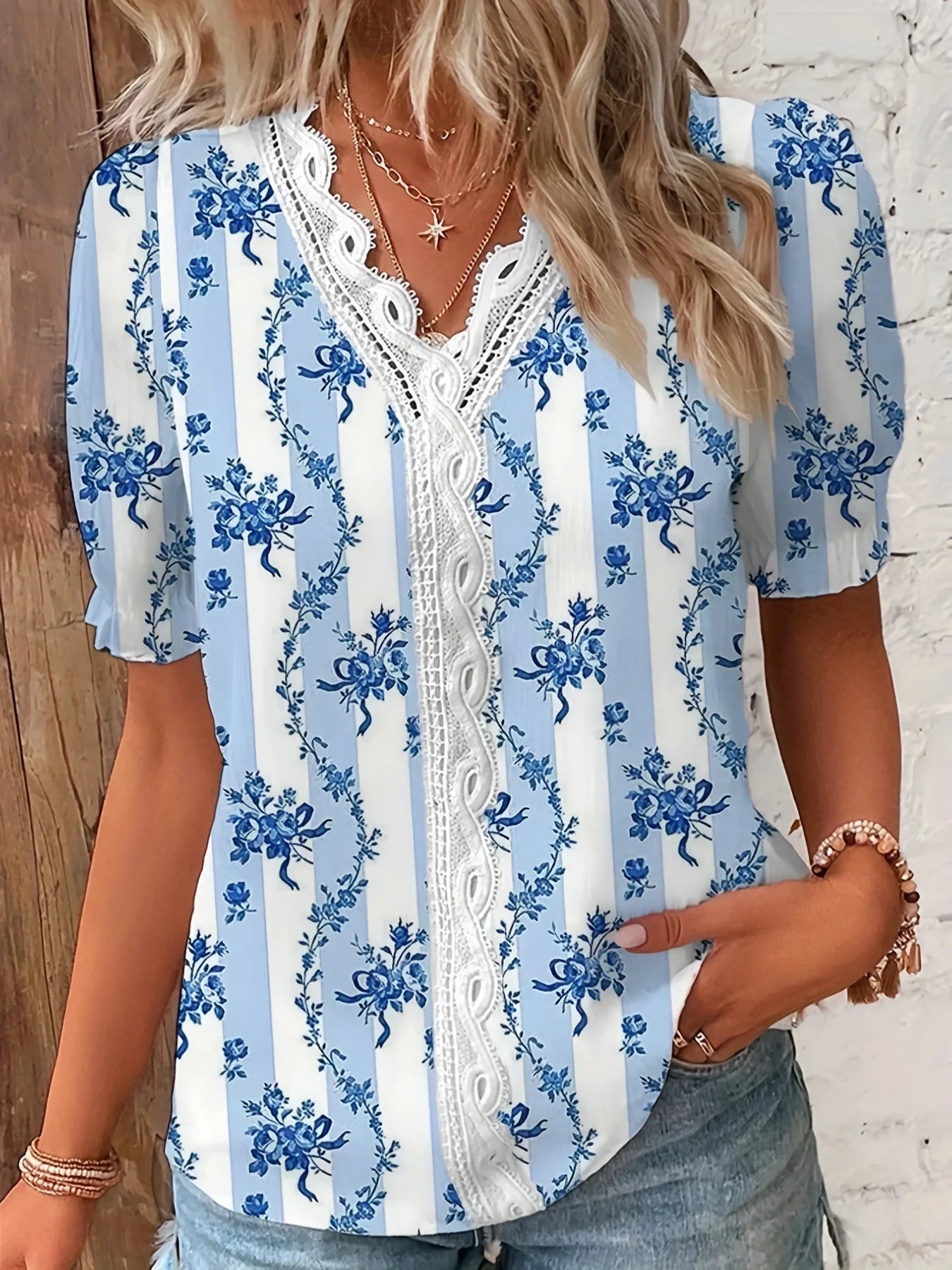 Women's V-Neck Floral Lace Blouse
