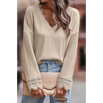 Lillian™ | Elegant Sweater With Lace - VibreMode