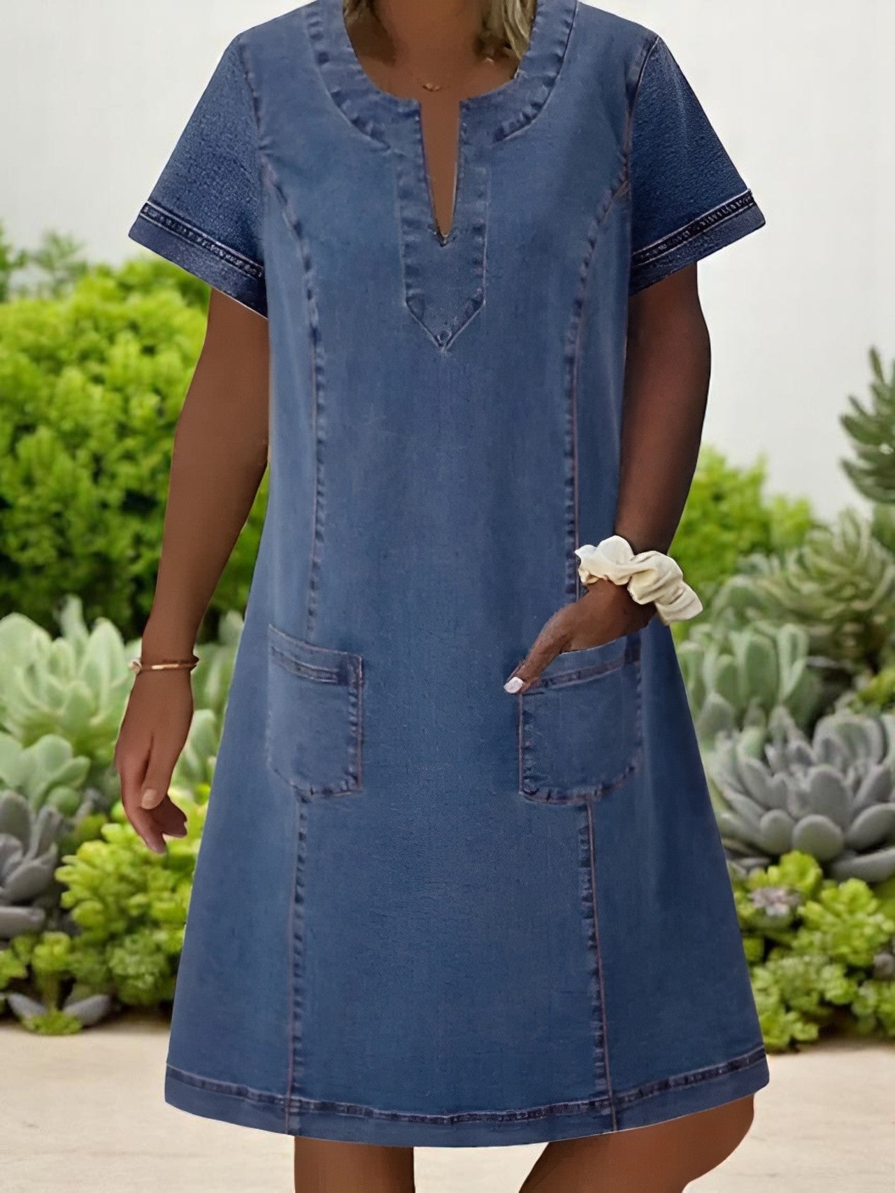 Women's Split Neck Dress Stitched Trim - VibreMode