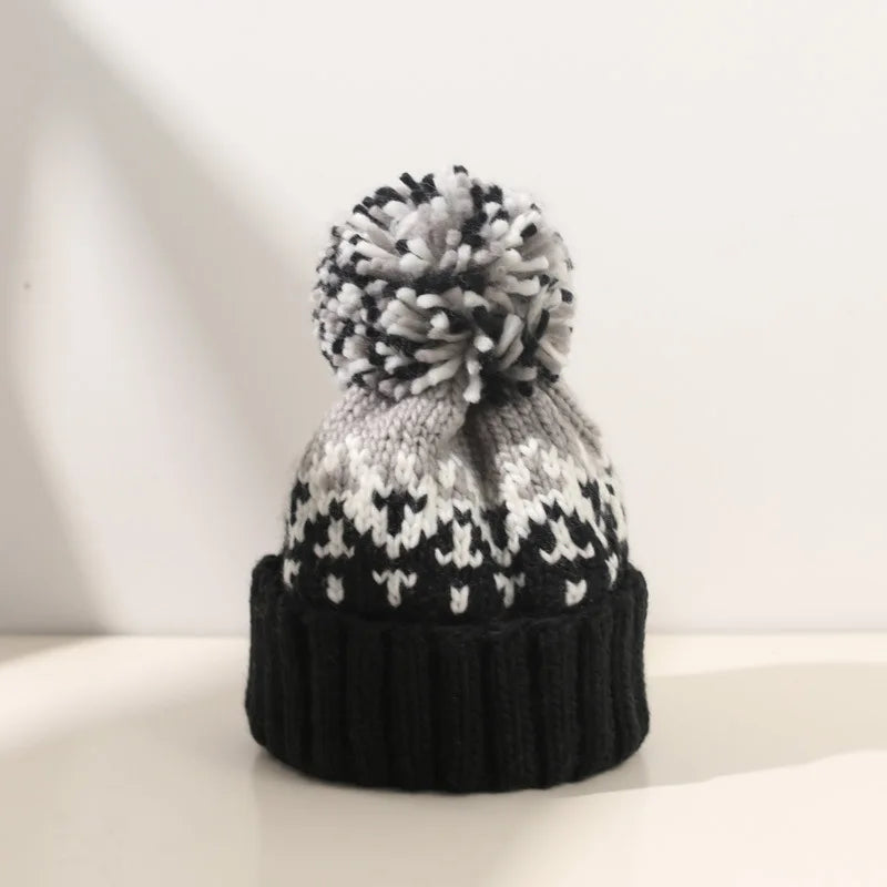 Women's Snowflake Pom Beanie - VibreMode