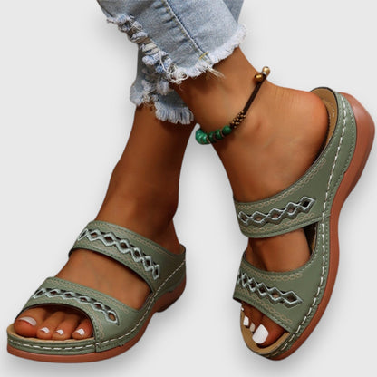 Comfy Women's Wide Width Sandals