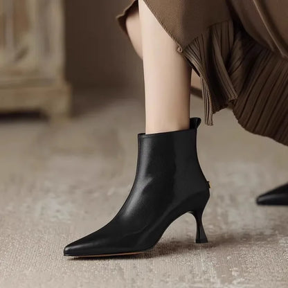 Women's Kitten Boots - VibreMode