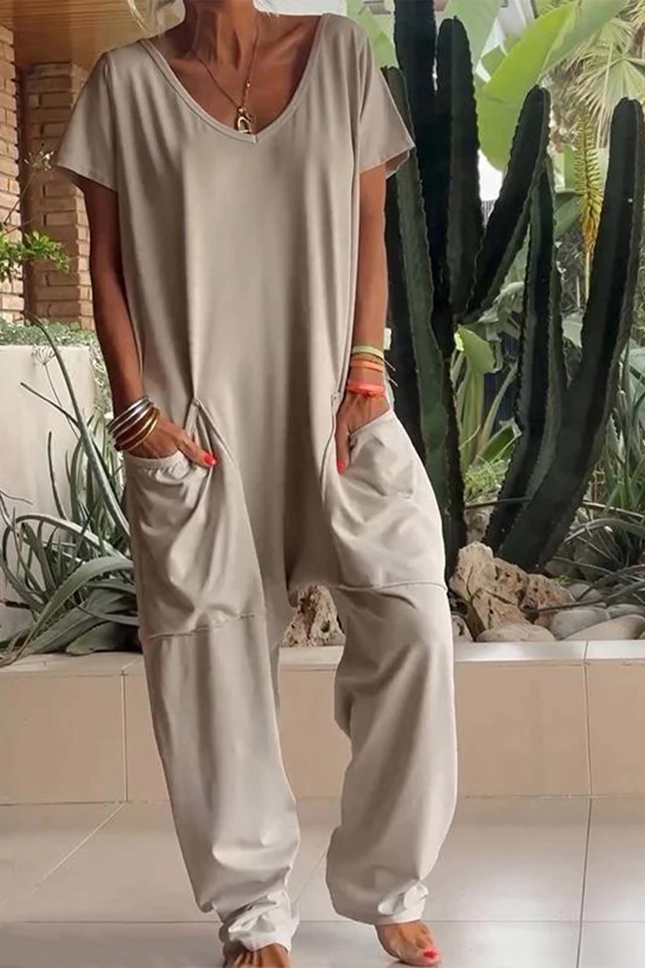 Relaxed Fit Women's V-Neck Short Sleeve Jumpsuit with Pockets