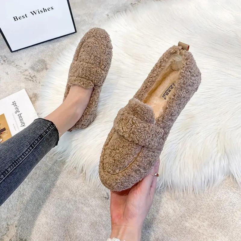 Waterproof Slip-On Loafers for Women – Cozy & Trendy Comfort