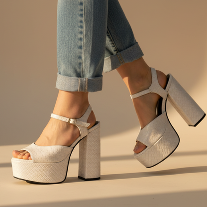 Valentina Women's Platform High Heels Buckle Detail - VibreMode