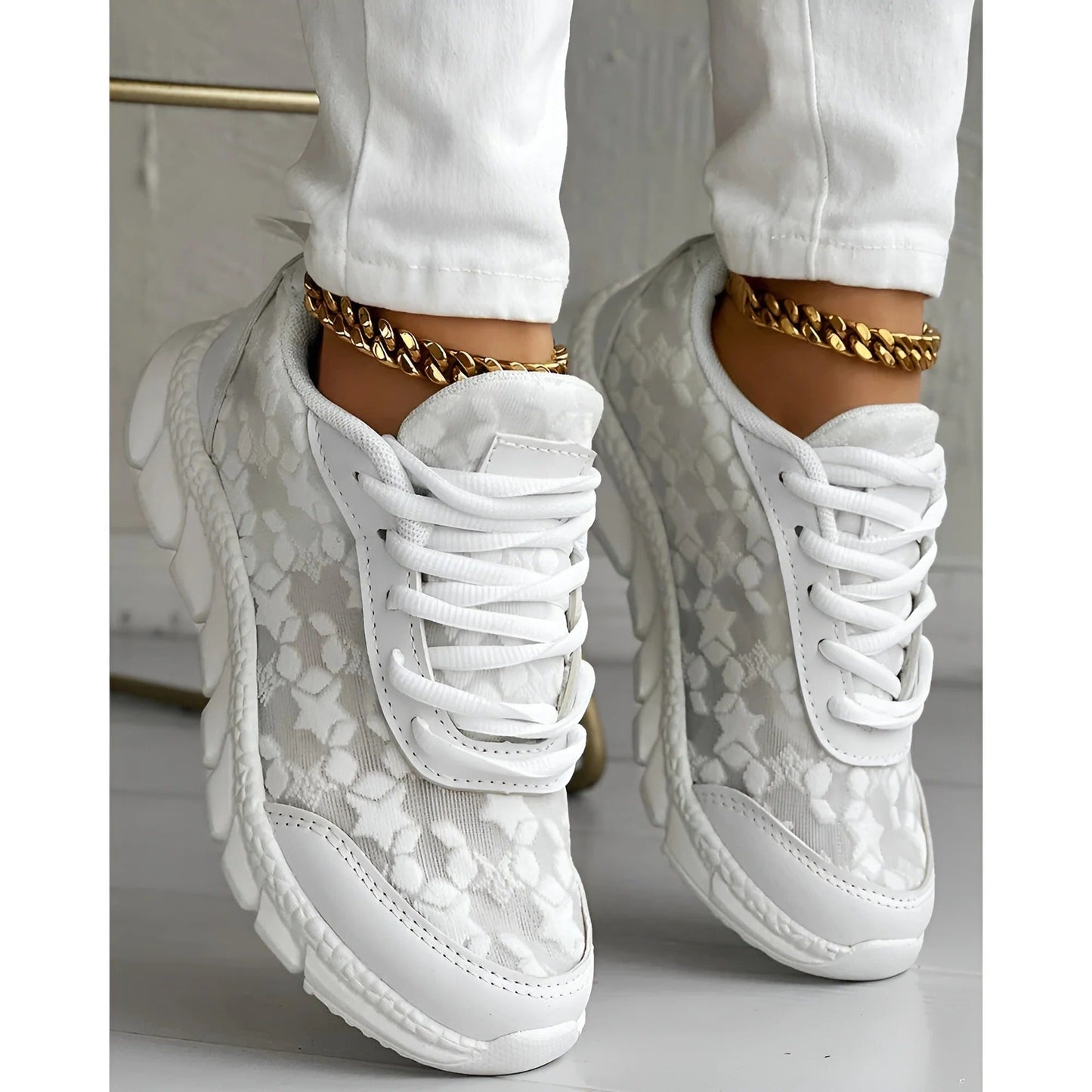 Women's Lace Sneakers Chunky Sole Black - VibreMode