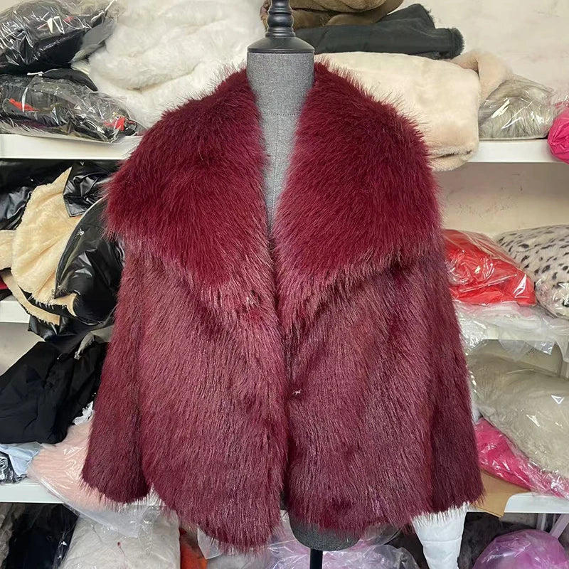 Chic Ladies Short Faux Fur Coat