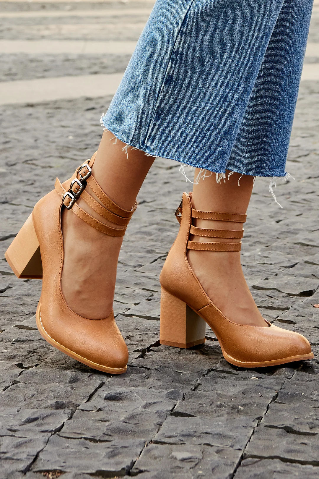 Women's Ankle Strap Sandals Smooth Leather Thick Heel - VibreMode