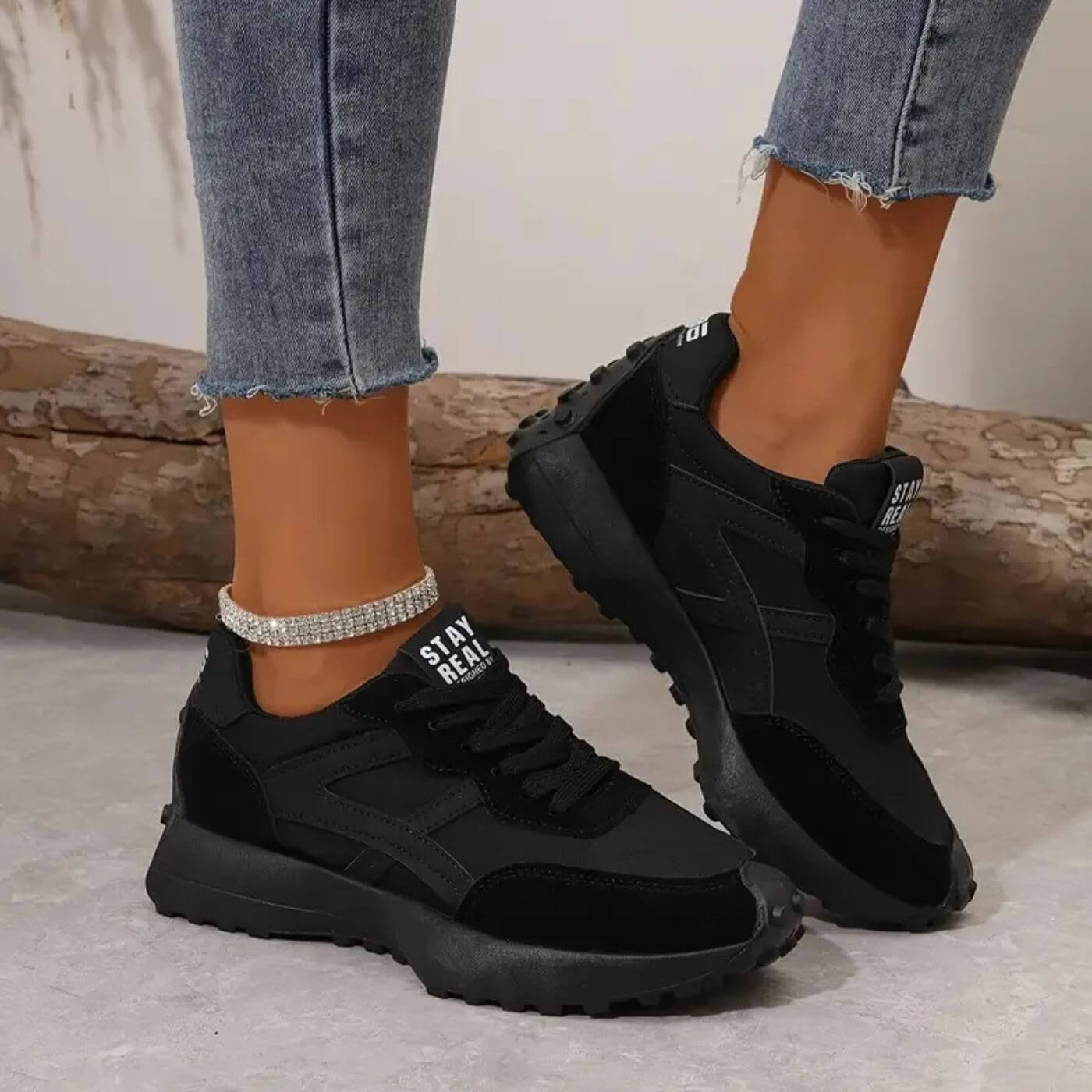 Women's Retro Lace-Up Sneakers Casual Athletic Shoes - VibreMode