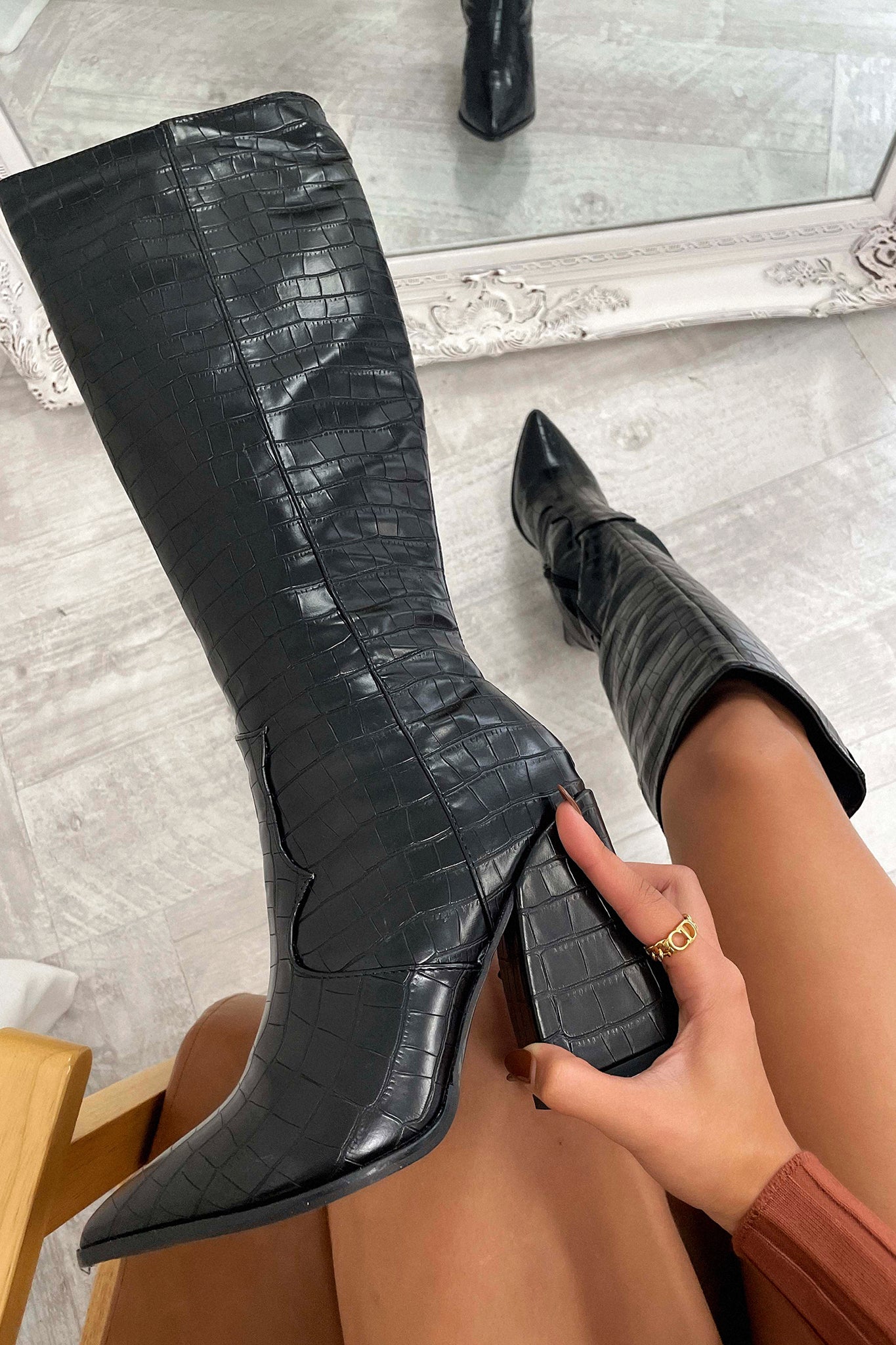 Women's Knee-High Block Heel Boots Textured Design