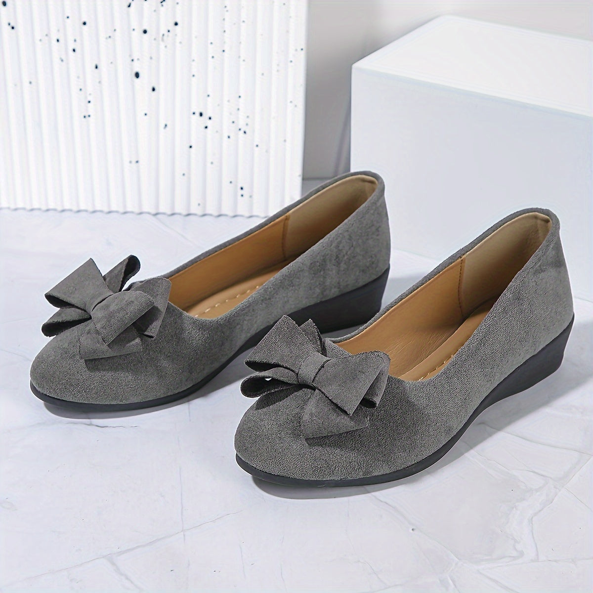 Bella Women's Ballet Flats Slip-On Round Toe Bow Detail