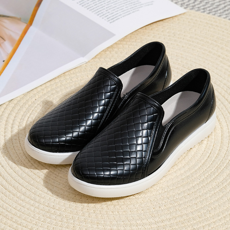 Women's Slip-On Quilted Sneakers - VibreMode