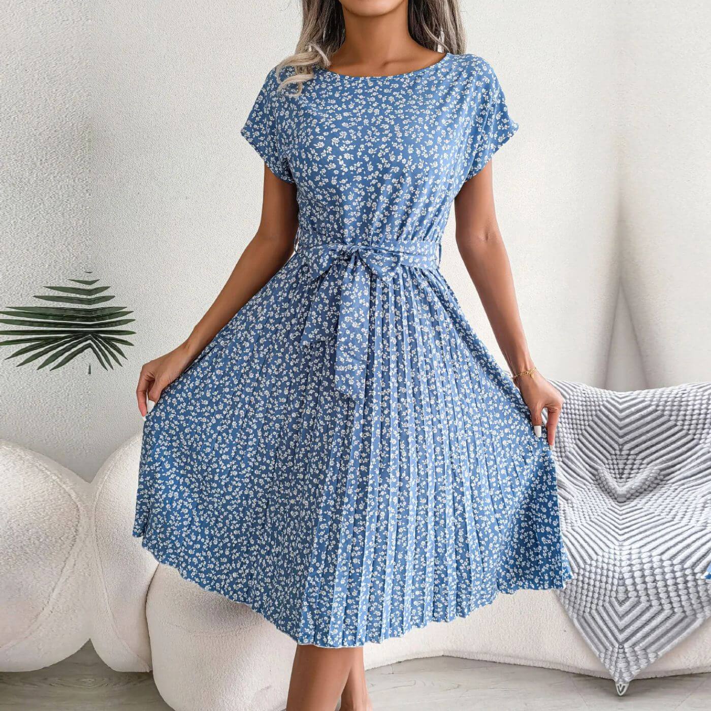 Women's Pleated A-Line Midi Dress - VibreMode