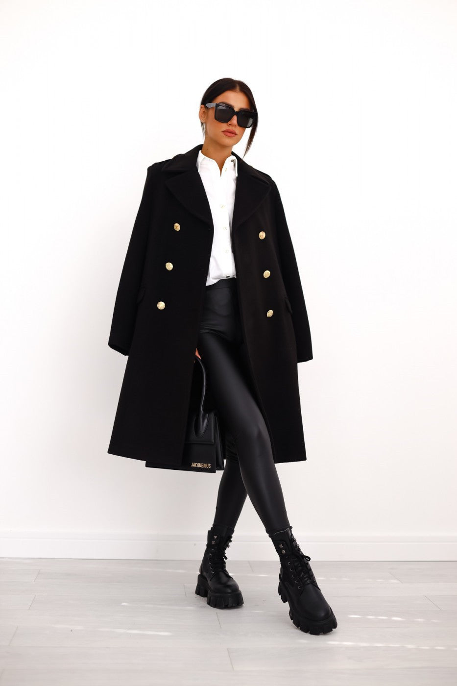 Riley Women's Double Breasted Wool Coat - VibreMode
