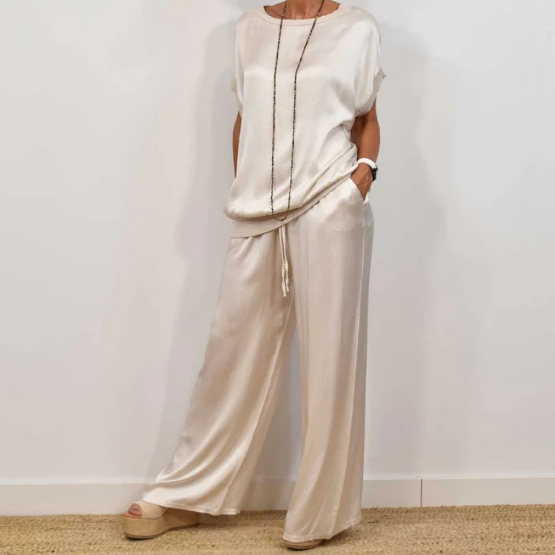 Women's Two Piece Relaxed Fit Set - VibreMode