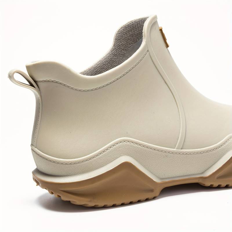 Women's Low Profile Pull-On Trail Boots