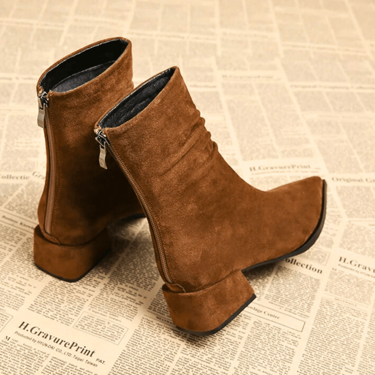 Women's Pointed Toe Boots Folded Detail